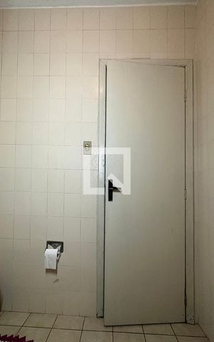 Casa à venda com 220m², 4 quartos e 5 vagasBanheiro 2