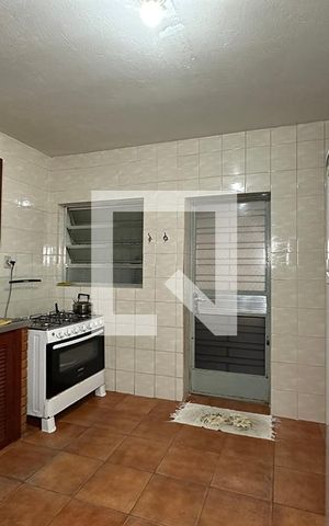 Casa à venda com 220m², 4 quartos e 5 vagasCozinha 
