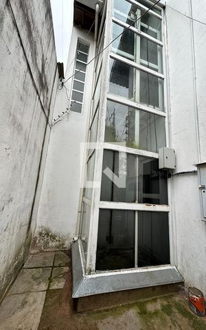Casa à venda com 220m², 4 quartos e 5 vagaselevador 