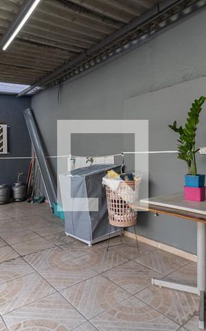 Casa à venda com 425m², 3 quartos e 2 vagas Casa à venda com 425m², 3 quartos e 2 vagasQuintal