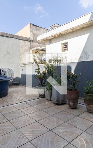 Casa à venda com 425m², 3 quartos e 2 vagas Casa à venda com 425m², 3 quartos e 2 vagasQuintal