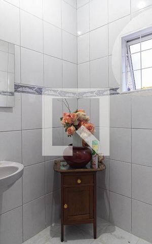 Casa à venda com 425m², 3 quartos e 2 vagas Casa à venda com 425m², 3 quartos e 2 vagasLavabo