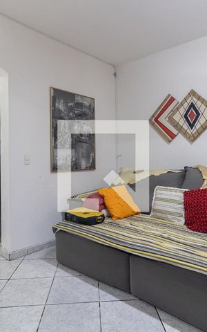 Casa à venda com 425m², 3 quartos e 2 vagas Casa à venda com 425m², 3 quartos e 2 vagasSala