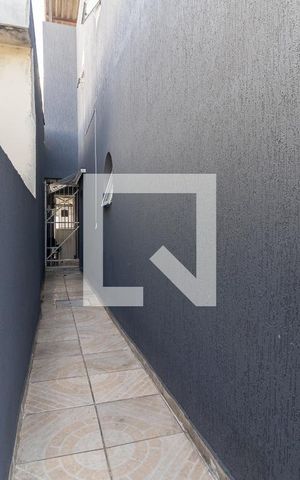 Casa à venda com 425m², 3 quartos e 2 vagas Casa à venda com 425m², 3 quartos e 2 vagasCorredor Lateral