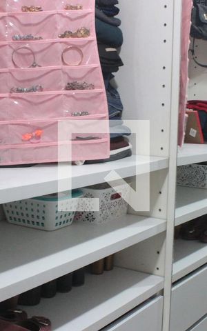 Apartamento à venda com 160m², 3 quartos e 1 vagaCloset da suíte