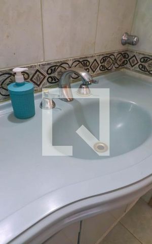 Casa à venda com 351m², 2 quartos e 4 vagas Casa à venda com 351m², 2 quartos e 4 vagasBanheiro