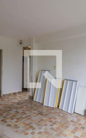 Casa à venda com 351m², 2 quartos e 4 vagas Casa à venda com 351m², 2 quartos e 4 vagasGaragem