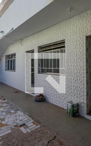 Casa para alugar com 47m², 1 quarto e sem vaga Casa para alugar com 47m², 1 quarto e sem vagaÁrea externa
