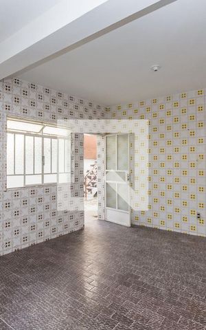 Casa para alugar com 47m², 1 quarto e sem vaga Casa para alugar com 47m², 1 quarto e sem vagaSala