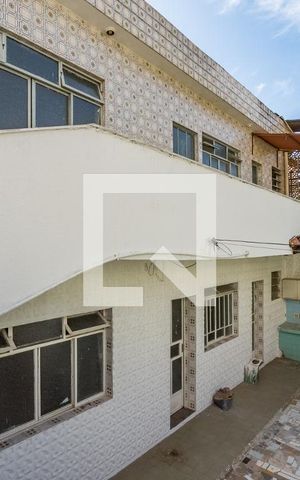 Casa para alugar com 47m², 1 quarto e sem vaga Casa para alugar com 47m², 1 quarto e sem vagaÁrea externa