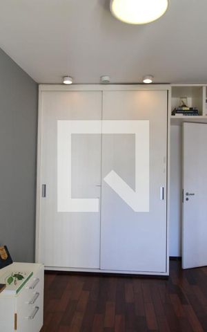 Apartamento à venda com 112m², 3 quartos e 2 vagasQuarto 2 - Armários 