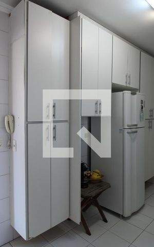 Apartamento à venda com 112m², 3 quartos e 2 vagasCozinha - Armários