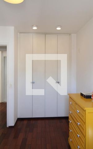 Apartamento à venda com 112m², 3 quartos e 2 vagasQuarto 1 - Armários