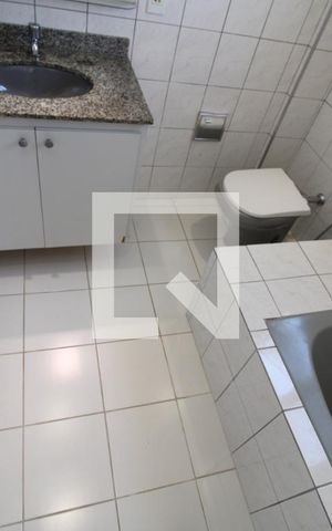 Apartamento à venda com 112m², 3 quartos e 2 vagasBanheiro da suíte 