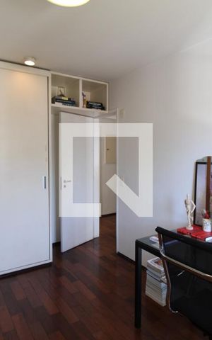 Apartamento à venda com 112m², 3 quartos e 2 vagasQuarto 2 - Armários 