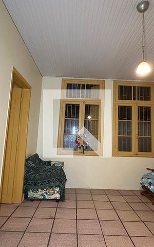 Casa à venda com 75m², 2 quartos e sem vagaSala