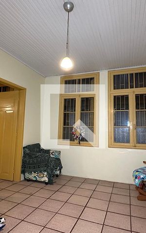 Casa à venda com 75m², 2 quartos e sem vagaSala