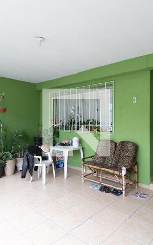 Casa à venda com 250m², 3 quartos e 2 vagas Casa à venda com 250m², 3 quartos e 2 vagasGaragem