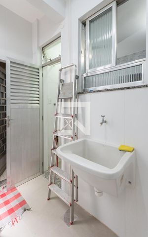 Apartamento para alugar com 78m², 2 quartos e sem vagaÁrea de Serviço