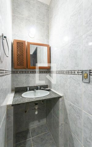 Apartamento para alugar com 78m², 2 quartos e sem vagaBanheiro