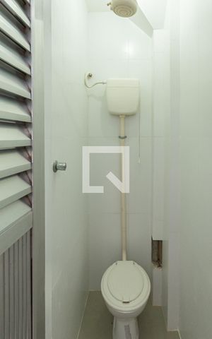 Apartamento para alugar com 78m², 2 quartos e sem vagaBanheiro de serviço