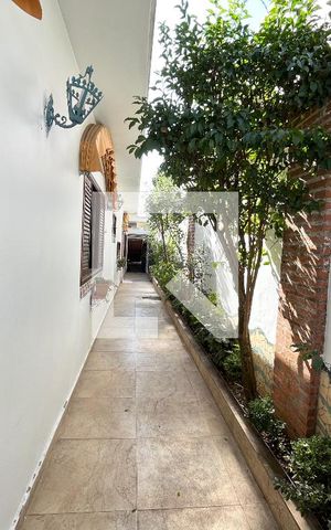 Casa para alugar com 306m², 4 quartos e 4 vagas Casa para alugar com 306m², 4 quartos e 4 vagasÁrea externa