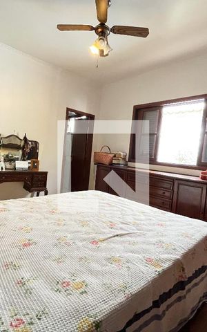 Casa para alugar com 306m², 4 quartos e 4 vagas Casa para alugar com 306m², 4 quartos e 4 vagasSuite 1