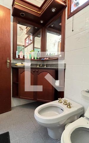 Casa para alugar com 306m², 4 quartos e 4 vagas Casa para alugar com 306m², 4 quartos e 4 vagasBanheiro da Suíte 3