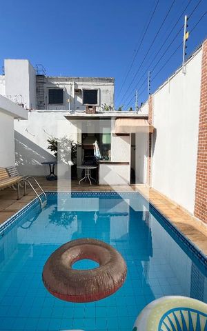 Casa para alugar com 306m², 4 quartos e 4 vagas Casa para alugar com 306m², 4 quartos e 4 vagasPiscina