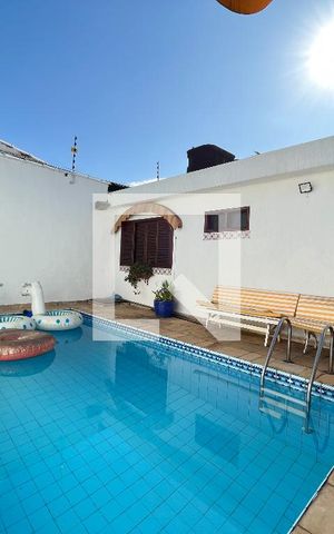 Casa para alugar com 306m², 4 quartos e 4 vagas Casa para alugar com 306m², 4 quartos e 4 vagasPiscina