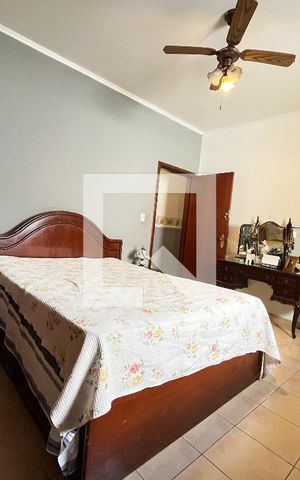 Casa para alugar com 306m², 4 quartos e 4 vagas Casa para alugar com 306m², 4 quartos e 4 vagasSuite 1