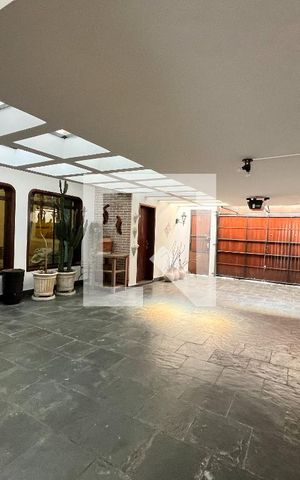 Casa para alugar com 306m², 4 quartos e 4 vagas Casa para alugar com 306m², 4 quartos e 4 vagasGaragem