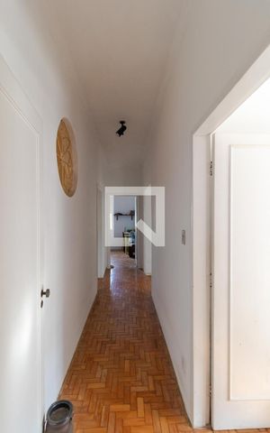 Casa à venda com 306m², 5 quartos e 6 vagasCorredor