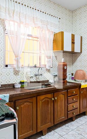 Casa à venda com 230m², 6 quartos e 2 vagasCasa 1 - Cozinha