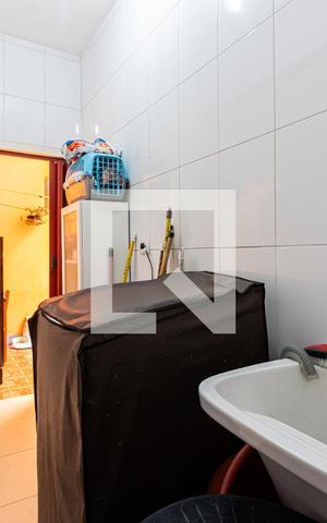 Casa à venda com 230m², 6 quartos e 2 vagasCasa 1 - Área de Serviço