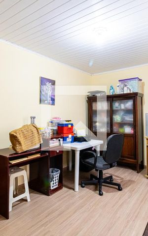 Casa à venda com 230m², 6 quartos e 2 vagasCasa 1 - Dormitório 3