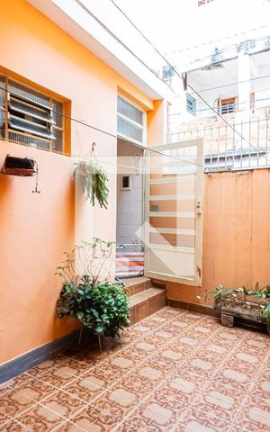 Casa à venda com 230m², 6 quartos e 2 vagasCasa 1 - Área de Serviço