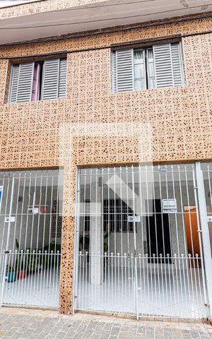 Casa à venda com 230m², 6 quartos e 2 vagasFachada