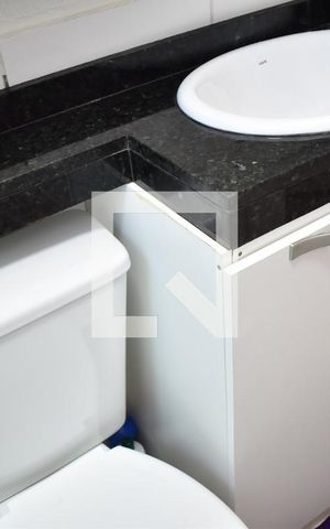 Apartamento à venda com 50m², 2 quartos e 1 vagaDetalhe do banheiro