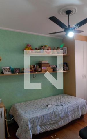 Casa à venda com 320m², 5 quartos e 8 vagas Casa à venda com 320m², 5 quartos e 8 vagasQuarto 01
