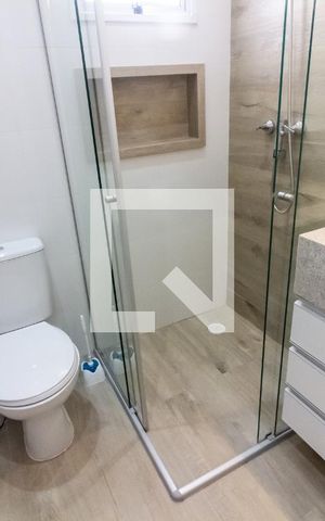 Apartamento para alugar com 70m², 2 quartos e 2 vagas Apartamento para alugar com 70m², 2 quartos e 2 vagasBanheiro da Suíte Quarto 2