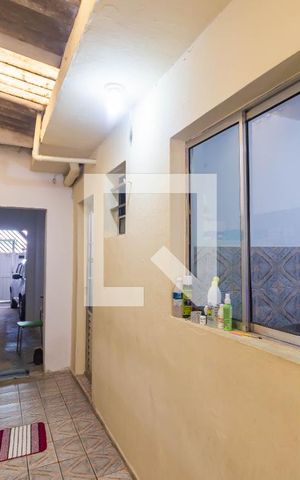 Casa à venda com 186m², 2 quartos e 1 vaga Casa à venda com 186m², 2 quartos e 1 vagaArea de Serviço