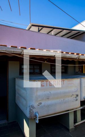 Casa à venda com 140m², 2 quartos e 2 vagas Casa à venda com 140m², 2 quartos e 2 vagasVista