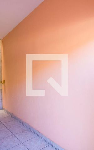 Casa à venda com 140m², 2 quartos e 2 vagas Casa à venda com 140m², 2 quartos e 2 vagasCorredor