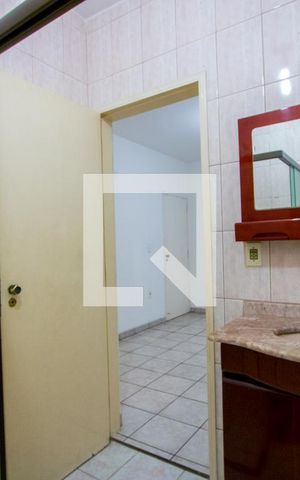 Casa à venda com 140m², 2 quartos e 2 vagas Casa à venda com 140m², 2 quartos e 2 vagasBanheiro