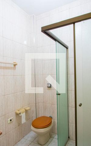 Casa à venda com 140m², 2 quartos e 2 vagas Casa à venda com 140m², 2 quartos e 2 vagasBanheiro