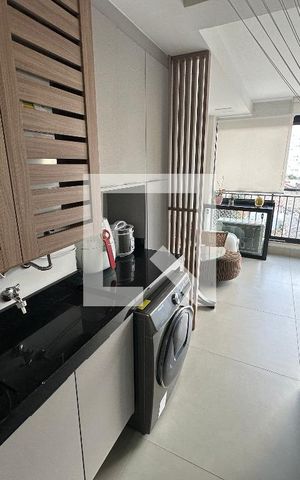 Apartamento à venda com 68m², 2 quartos e 1 vagaÁrea de Serviço