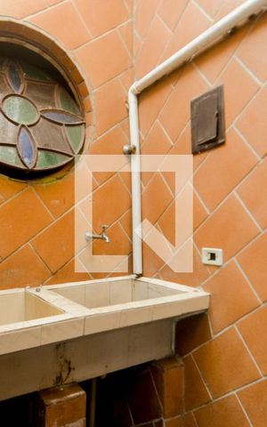 Casa à venda com 380m², 8 quartos e 6 vagasÁrea de Serviço