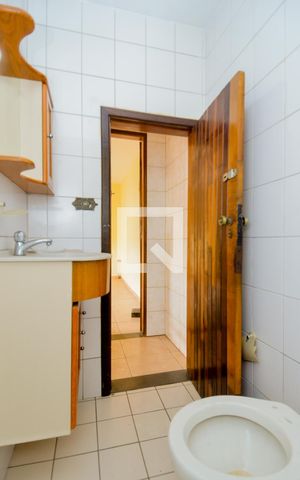 Casa à venda com 380m², 8 quartos e 6 vagasBanheiro - Casa 2