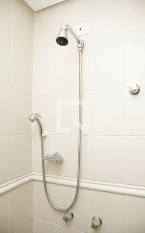 Apartamento para alugar com 81m², 3 quartos e 2 vagasBanheiro Quarto 1 Suíte